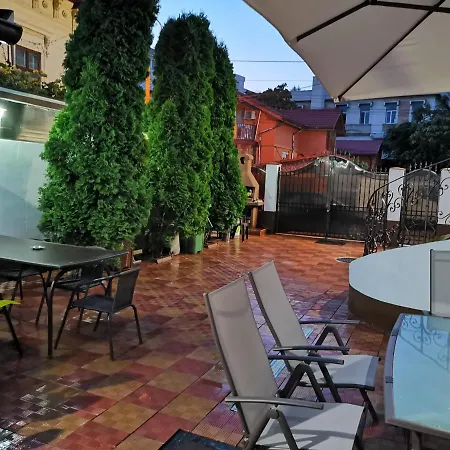 Joe Hostel