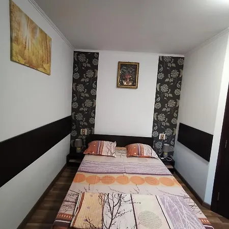 Joe Hostel