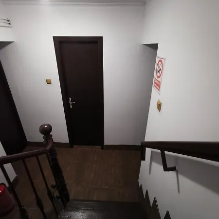 Joe Hostel *