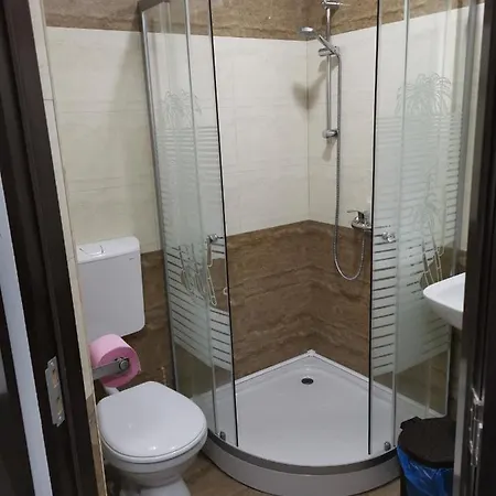 Joe * 布加勒斯特