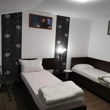 Joe Hostel