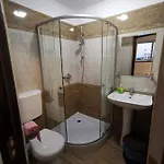 بيت شباب Joe *