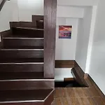 بيت شباب Joe *